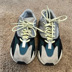 Yeezy Boost Wave Runners